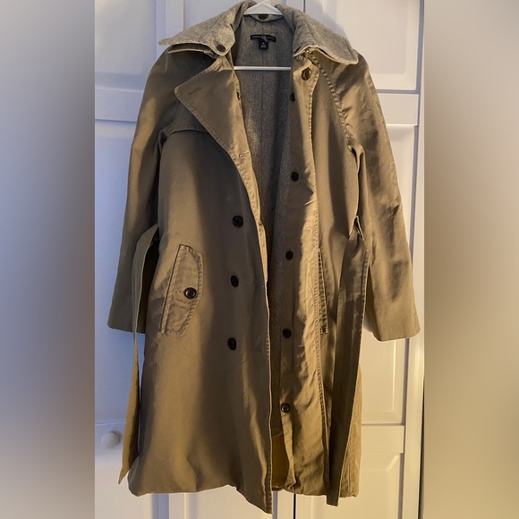 GAP Jackets & Blazers - GAP layered trench coat. Beige gray & yellow lining. Removable layer Size: M